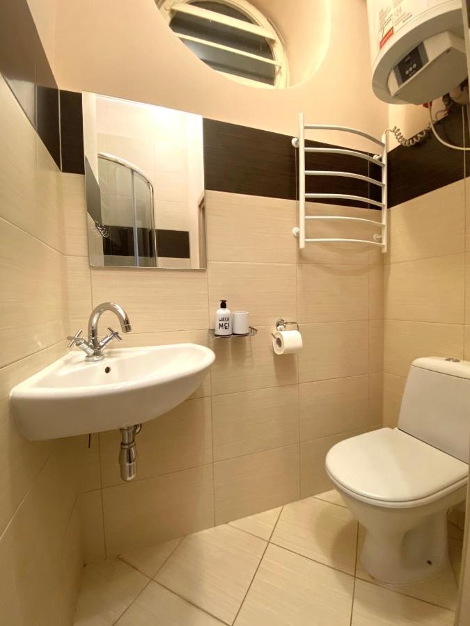 Family Apartment ลวีฟ ภายนอก รูปภาพ