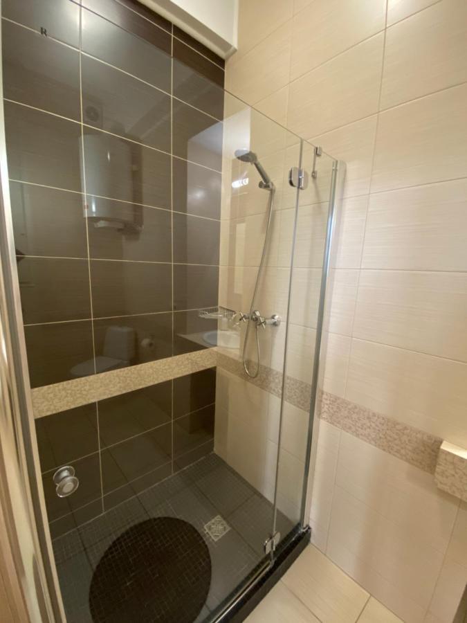 Family Apartment ลวีฟ ภายนอก รูปภาพ